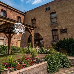The Anniversary Inn - Fifth South